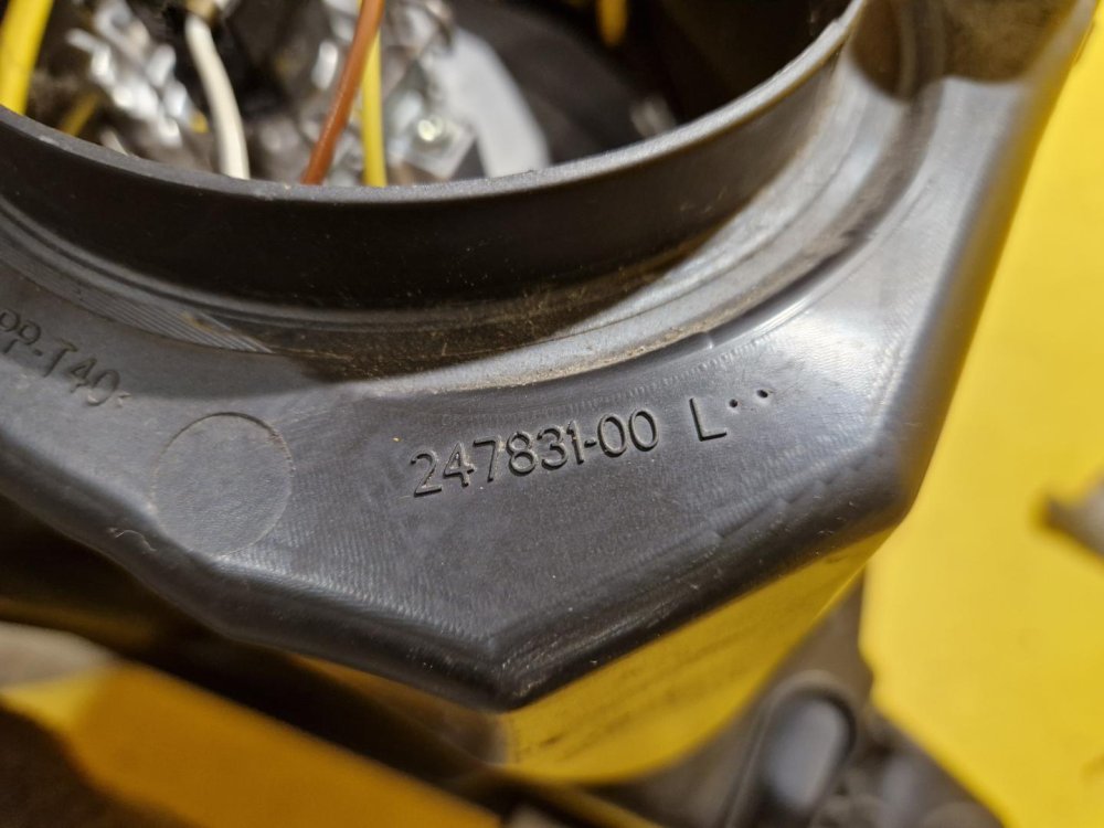 LEVÉ PŘEDNÍ SVĚTLO ŠKODA FABIA II, ROOMSTER  - 19989 LEVÉ PŘEDNÍ SVĚTLO ŠKODA FABIA II, ROOMSTER  - 19989