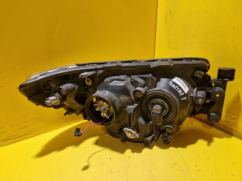 LEVÉ PŘEDNÍ SVĚTLO SUBARU FORESTER II (SG) - 20251 LEVÉ PŘEDNÍ SVĚTLO SUBARU FORESTER II (SG) - 20251