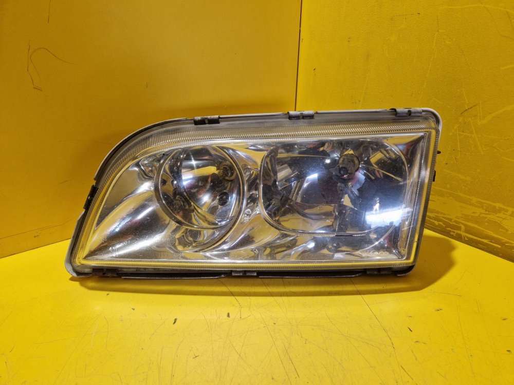 LEVÉ PŘEDNÍ SVĚTLO VOLVO V40 I, S40 I - 20104 LEVÉ PŘEDNÍ SVĚTLO VOLVO V40 I, S40 I - 20104