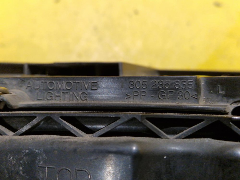 LEVÉ PŘEDNÍ SVĚTLO XENON VOLVO V50, S40 II - 19085 LEVÉ PŘEDNÍ SVĚTLO XENON VOLVO V50, S40 II - 19085