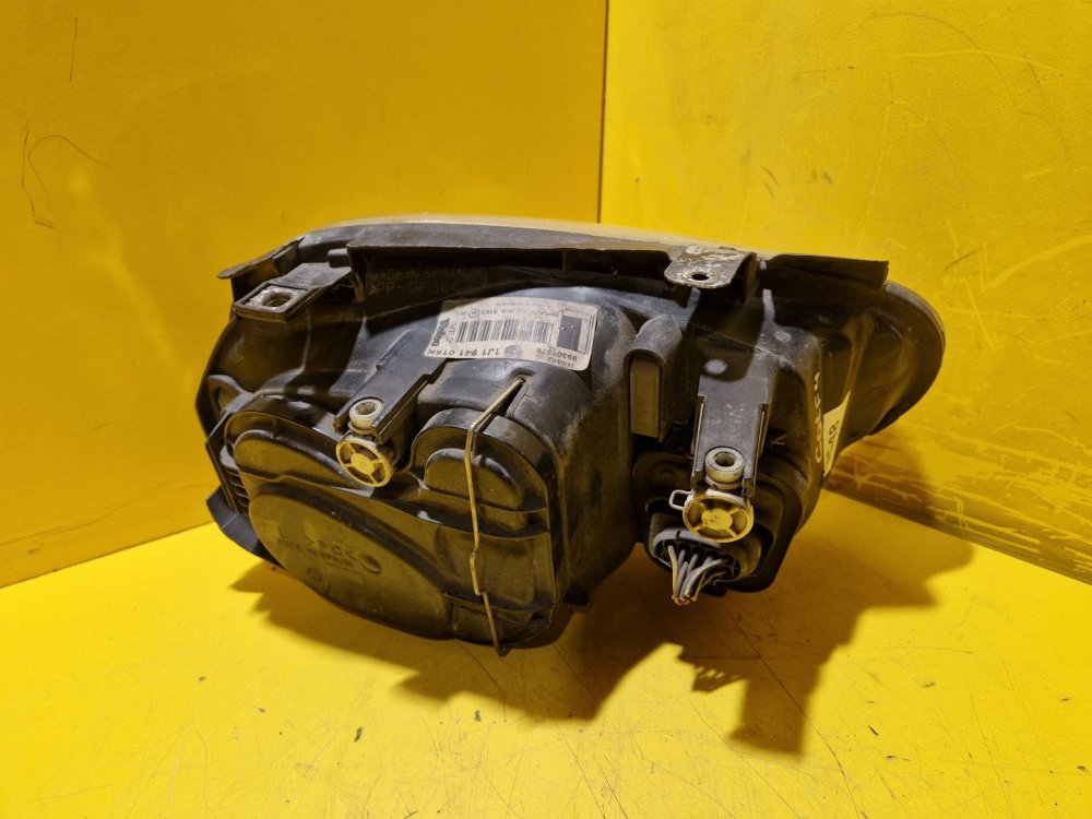 LEVÉ PŘEDNÍ SVĚTLO VW GOLF IV , S MLHOVKOU - 20548 LEVÉ PŘEDNÍ SVĚTLO VW GOLF IV , S MLHOVKOU - 20548