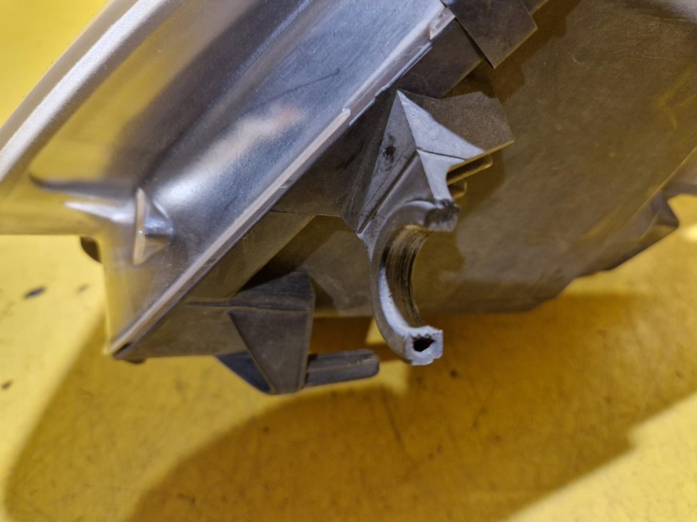 LEVÉ PŘEDNÍ SVĚTLO VW TOURAN I , FACELIFT - 18966