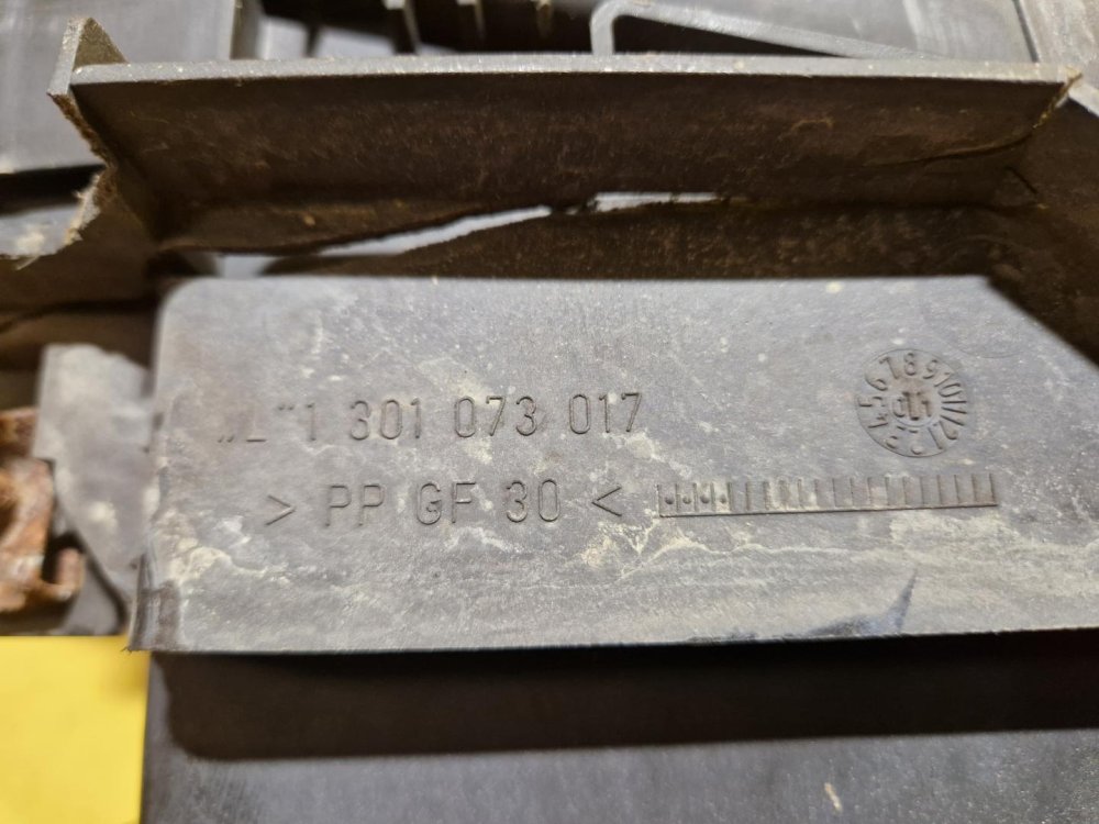 LEVÉ PŘEDNÍ XENON SVĚTLO BMW 3, E46 - 18722 LEVÉ PŘEDNÍ XENON SVĚTLO BMW 3, E46 - 18722