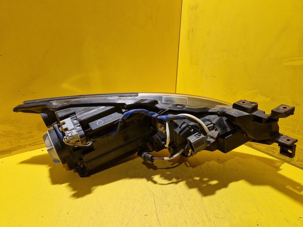 LEVÉ PŘEDNÍ SVĚTLO XENON MAZDA 6 II (GH) - 20554 LEVÉ PŘEDNÍ SVĚTLO XENON MAZDA 6 II (GH) - 20554