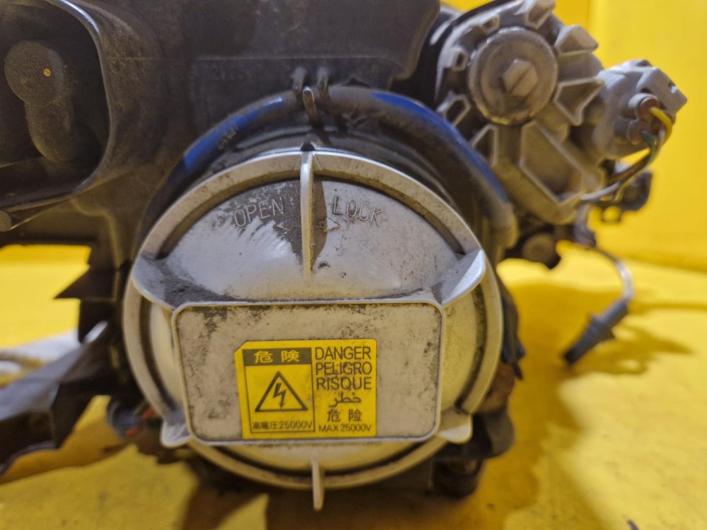 LEVÉ PŘEDNÍ SVĚTLO XENON MAZDA 6 II (GH) - 20554 LEVÉ PŘEDNÍ SVĚTLO XENON MAZDA 6 II (GH) - 20554