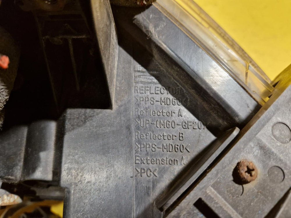 LEVÉ PŘEDNÍ SVĚTLO XENON MAZDA 6 II (GH) - 20554 LEVÉ PŘEDNÍ SVĚTLO XENON MAZDA 6 II (GH) - 20554