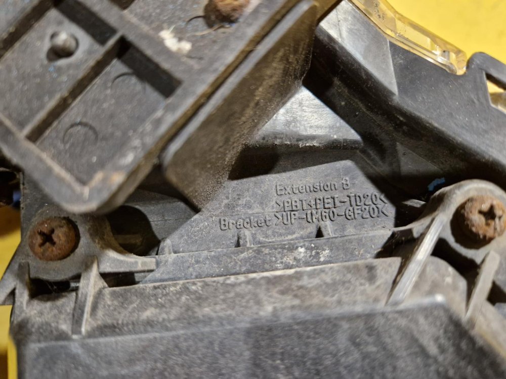 LEVÉ PŘEDNÍ SVĚTLO XENON MAZDA 6 II (GH) - 20554 LEVÉ PŘEDNÍ SVĚTLO XENON MAZDA 6 II (GH) - 20554