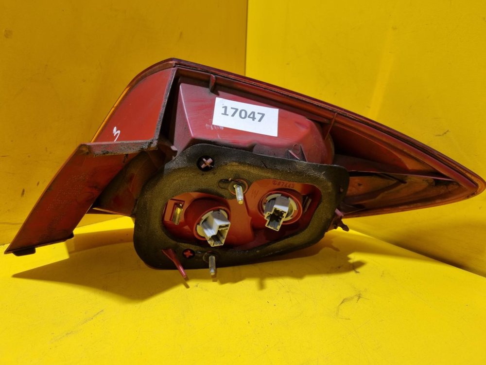 LEVÉ ZADNÍ SVĚTLO MAZDA 3 ( BK ) , VNĚJŠÍ , 5.DV. , ČERVENÉ - 17047
