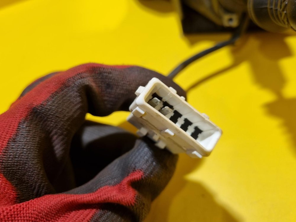 LEVÉ ZRCÁTKO CITROEN BERLINGO I / PEUGEOT PARTNER I , ČERNÉ, NELAKOVANÉ , MANUÁLNÍ - 16727 LEVÉ ZRCÁTKO CITROEN BERLINGO I / PEUGEOT PARTNER I , ČERNÉ, NELAKOVANÉ , MANUÁLNÍ - 16727