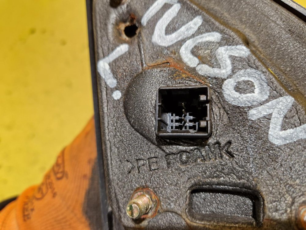 LEVÉ ZRCÁTKO HYUNDAI TUCSON I (JM), ČERNÉ NELAKOVANÉ, ELEKTRICKÉ - 20689