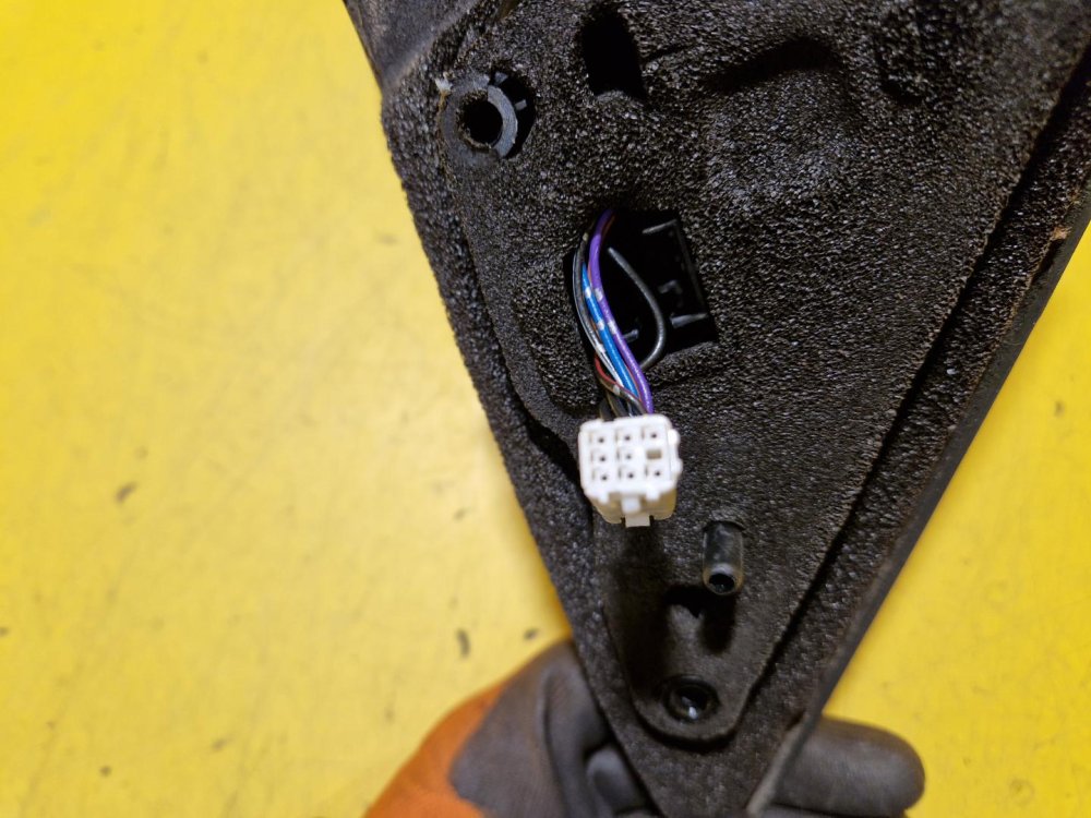 LEVÉ ZRCÁTKO MAZDA 6 II (GH) , ČERNÉ , ELEKTRICKÉ - 20788 LEVÉ ZRCÁTKO MAZDA 6 II (GH) , ČERNÉ , ELEKTRICKÉ - 20788