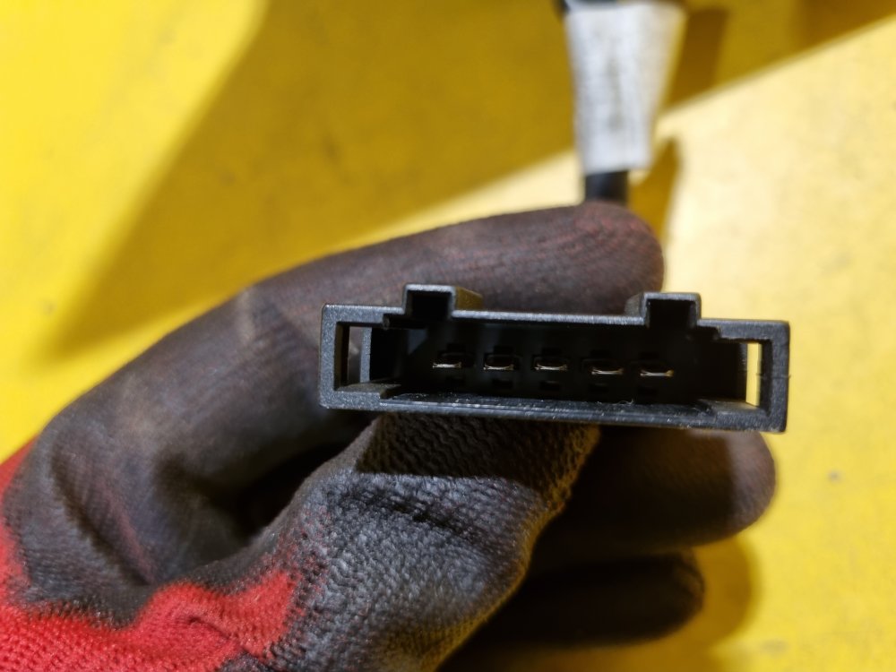 LEVÉ ZRCÁTKO ŠKODA OCTAVIA I , STŘÍBRNÉ, DLOUHÉ , ELEKTRICKÉ - 18015