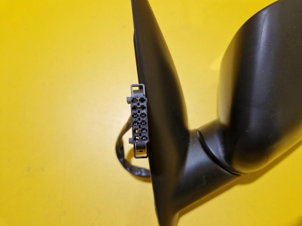 LEVÉ ZRCÁTKO ŠKODA OCTAVIA II , ČERNÉ NELAKOVANÉ, DLOUHÉ , ELEKTRICKÉ - 16092