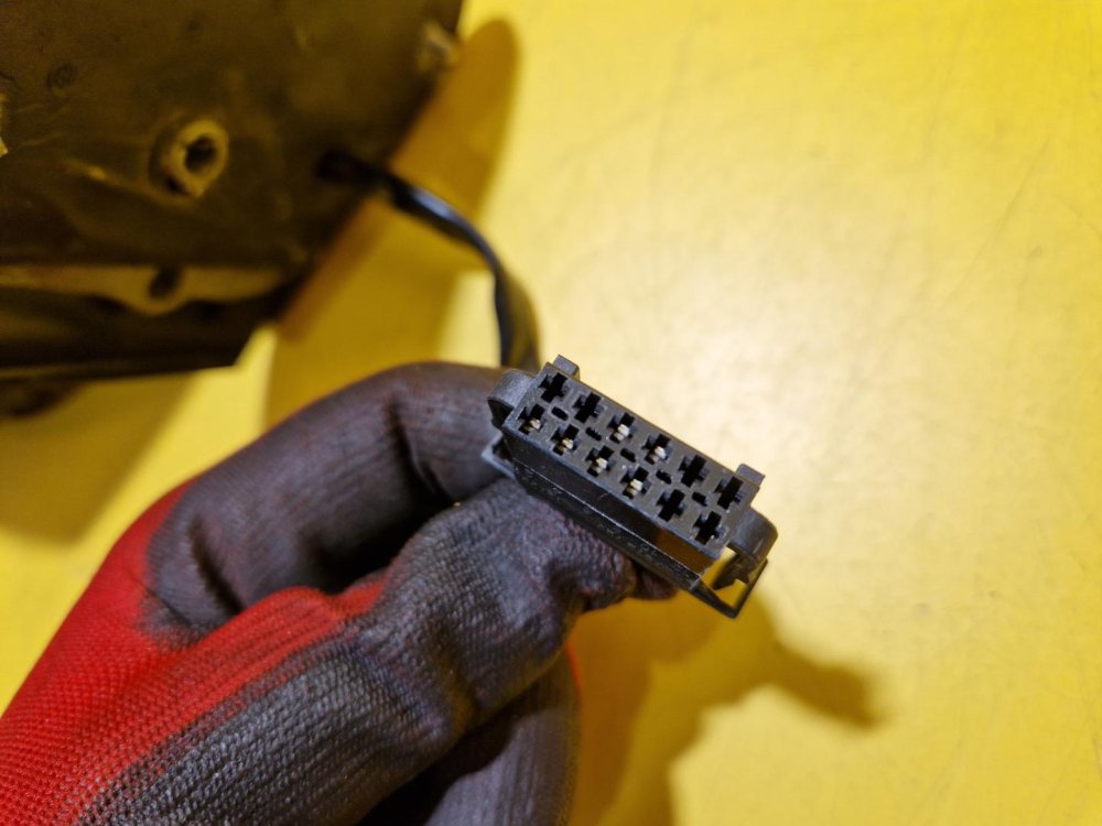 LEVÉ ZRCÁTKO ŠKODA OCTAVIA II , ŠEDÉ, DLOUHÉ , ELEKTRICKÉ - 17928 LEVÉ ZRCÁTKO ŠKODA OCTAVIA II , ŠEDÉ, DLOUHÉ , ELEKTRICKÉ - 17928