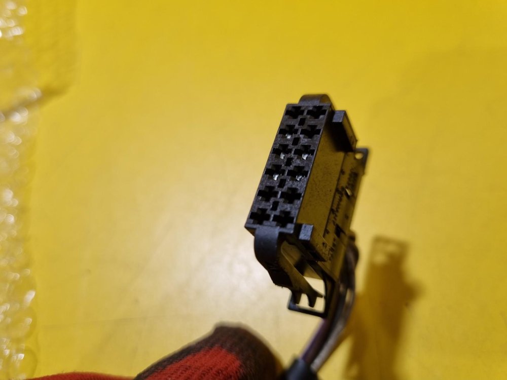 LEVÉ ZRCÁTKO ŠKODA SUPERB I, STŘÍBRNÉ 9201, DLOUHÉ, ELEKTRICKÉ - 16881 LEVÉ ZRCÁTKO ŠKODA SUPERB I, STŘÍBRNÉ 9201, DLOUHÉ, ELEKTRICKÉ - 16881