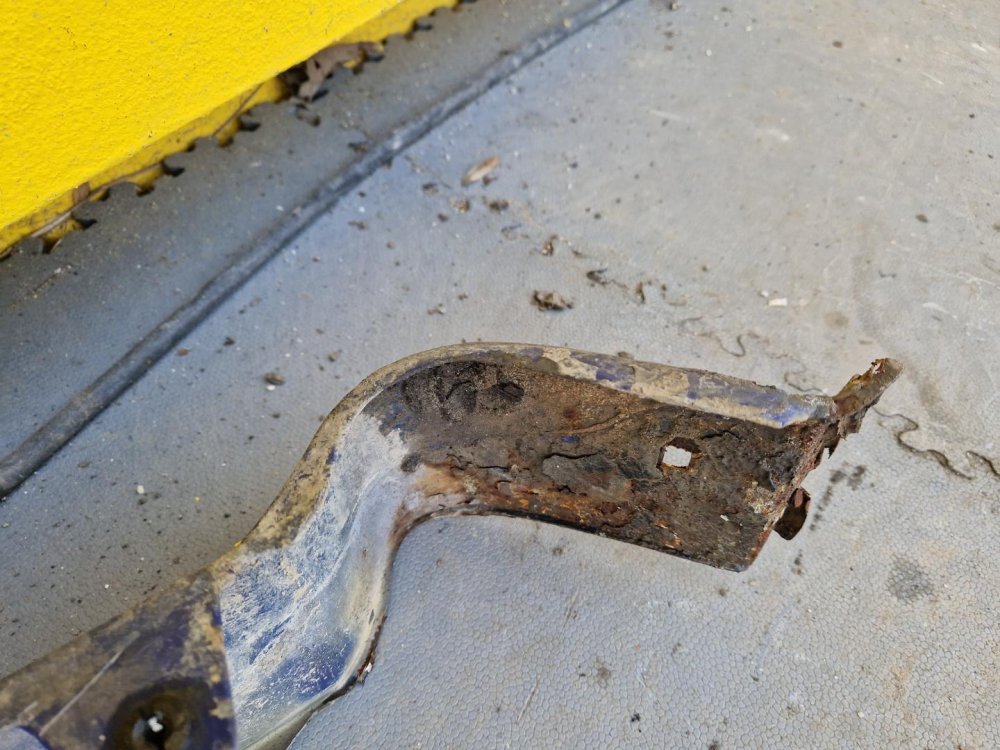 LEVÝ PŘEDNÍ BLATNÍK ŠKODA OCTAVIA I 1 (1U2), MODRÝ - 17643 LEVÝ PŘEDNÍ BLATNÍK ŠKODA OCTAVIA I 1 (1U2), MODRÝ - 17643