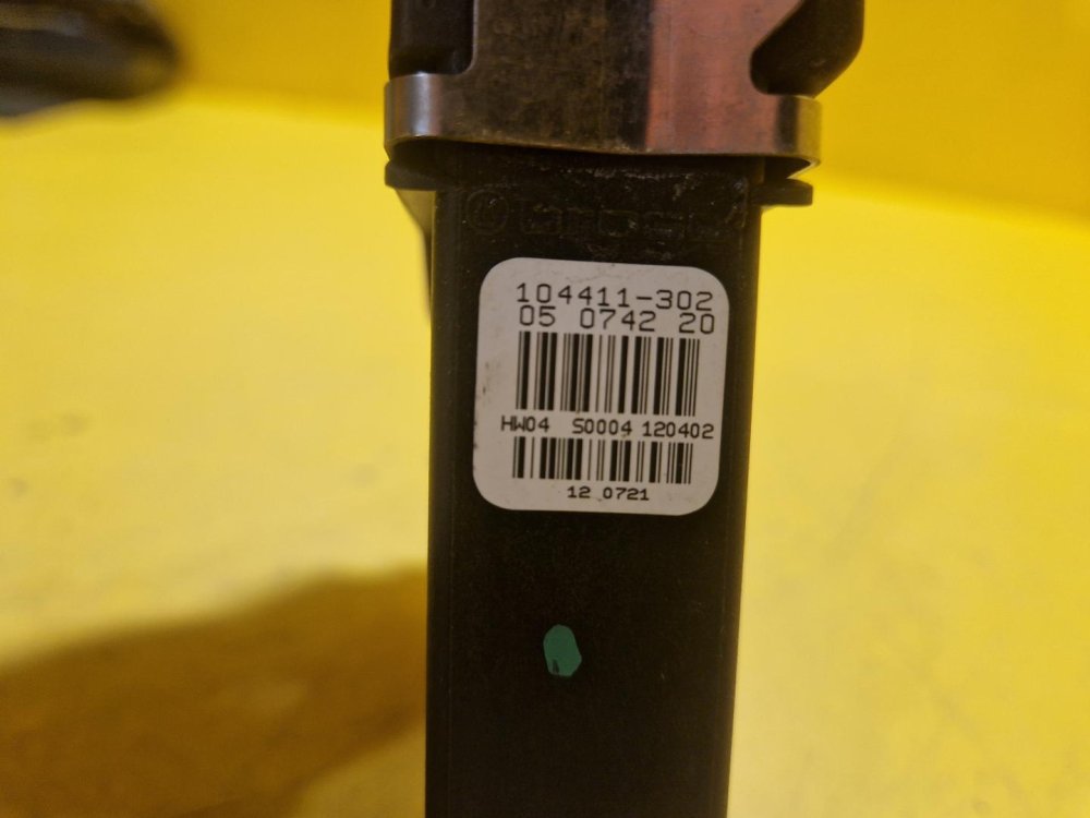 LEVÝ PŘEDNÍ MOTOREK STAHOVAČKY OKNA 130821731 S JEDNOTKOU - ŠKODA OCTAVIA I - 18674 LEVÝ PŘEDNÍ MOTOREK STAHOVAČKY OKNA 130821731 S JEDNOTKOU - ŠKODA OCTAVIA I - 18674