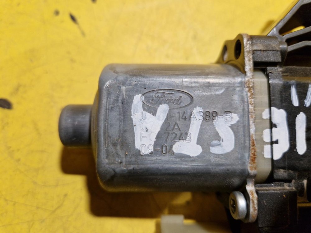 LEVÝ ZADNÍ MOTOREK STAHOVAČKY OKNA 0130822404 FORD FIESTA VI MK6 - 19769