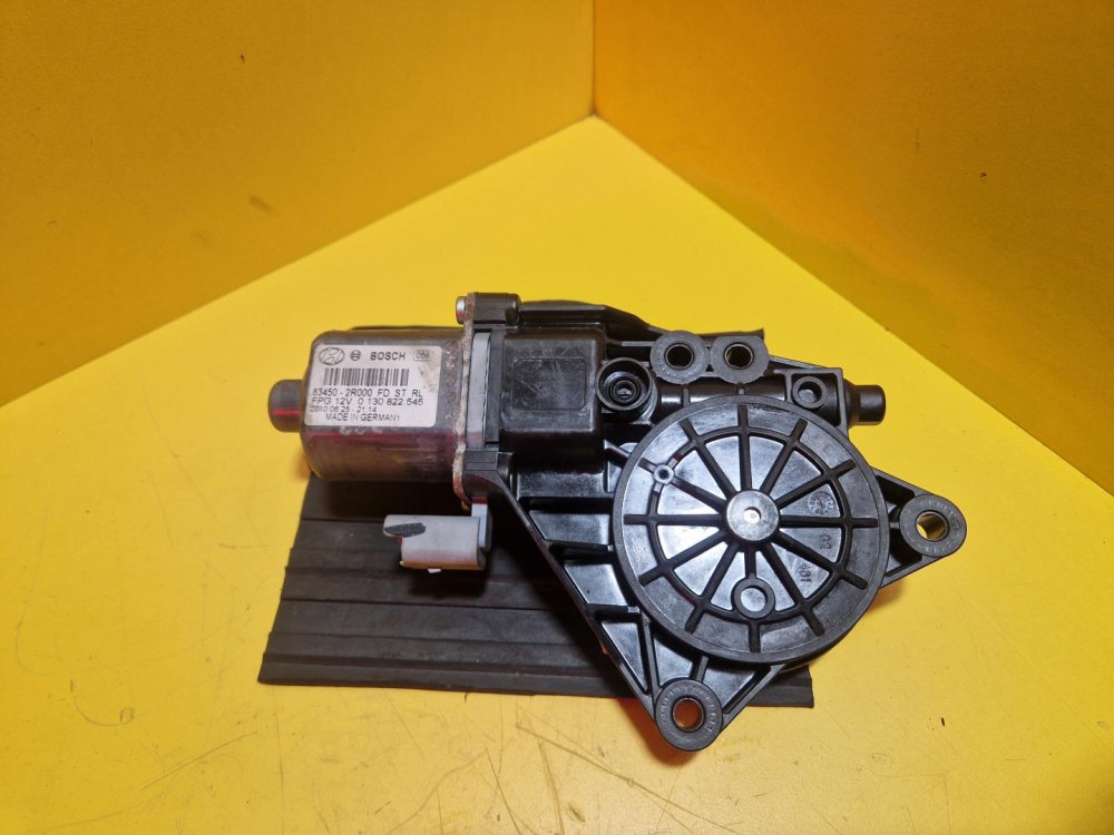 LEVÝ ZADNÍ MOTOREK STAHOVAČKY OKNA 0130822545 HYUNDAI I30 I -16035 LEVÝ ZADNÍ MOTOREK STAHOVAČKY OKNA 0130822545 HYUNDAI I30 I -16035