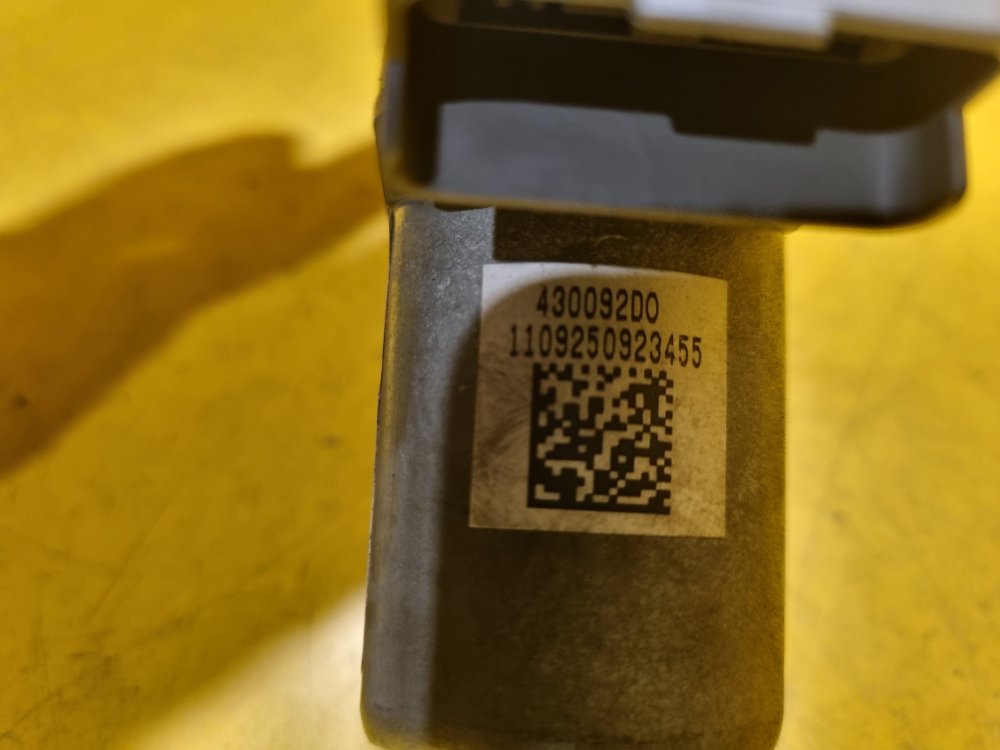 LEVÝ ZADNÍ MOTOREK STAHOVAČKY OKNA 40213E - CITROEN C3 II (2009-) - 17605 LEVÝ ZADNÍ MOTOREK STAHOVAČKY OKNA 40213E - CITROEN C3 II (2009-) - 17605