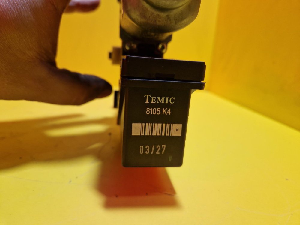 LEVÝ ZADNÍ MOTOREK STAHOVAČKY OKNA 6Q0959811A ŠKODA FABIA I, FABIA II, ROOMSTER / VW POLO IV / SEAT IBIZA III, CORDOBA II - 15648 LEVÝ ZADNÍ MOTOREK STAHOVAČKY OKNA 6Q0959811A ŠKODA FABIA I, FABIA II, ROOMSTER / VW POLO IV / SEAT IBIZA III, CORDOBA II - 15648