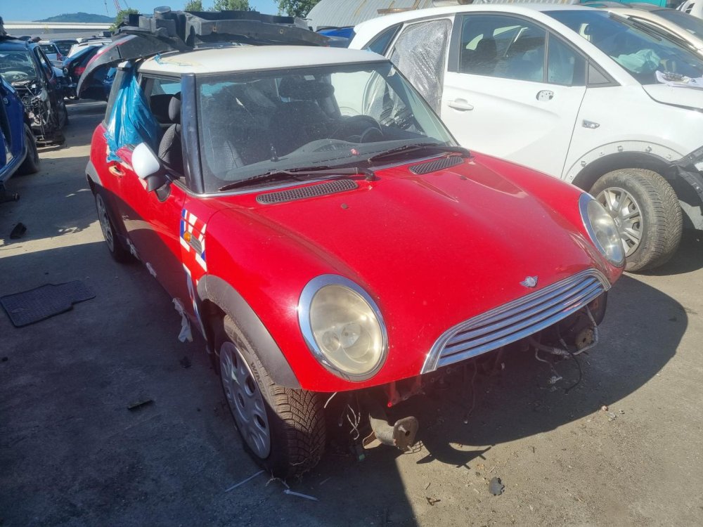Mini Cooper RC31 1.6 ( W10B16A ) 85kW r.2003 červená na náhradní díly