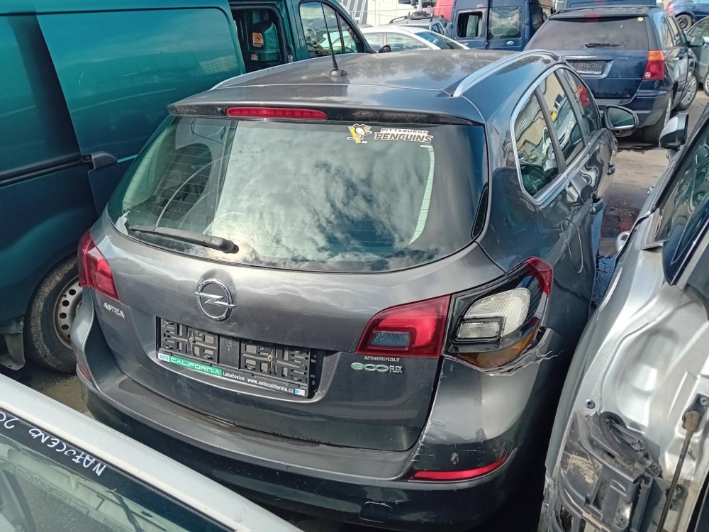 Opel Astra J 1.3 DT ( A13DTE ) 70kW r.2011 šedá Z177 na náhradní díly