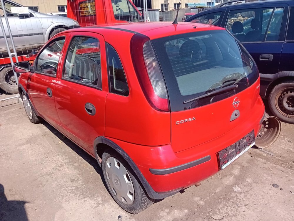 Opel Corsa C 1.2 16V ( Z12XEP ) 59kW r.2006 červená Z547 na náhradní díly