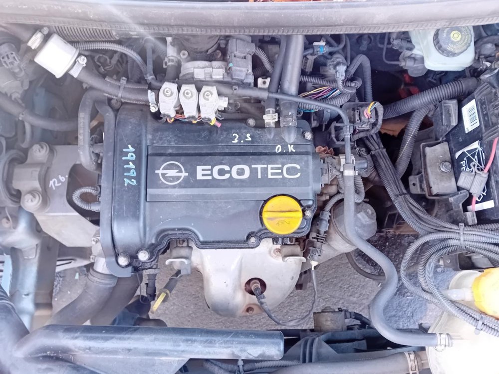 Opel Corsa D 1.0 12V ( Z10XEP ) 40kW r.2007 modrá na náhradní díly