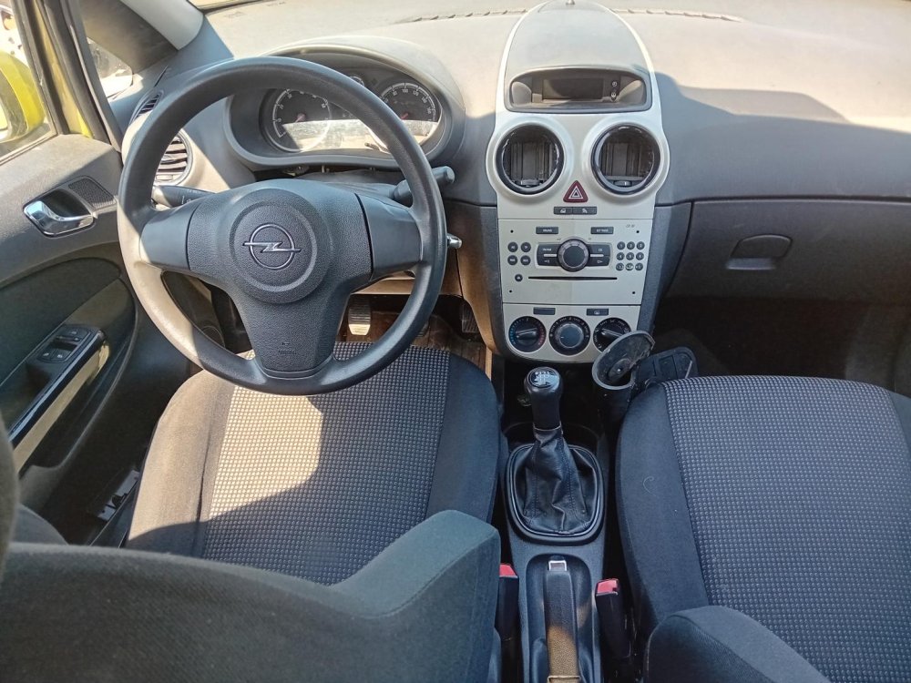 Opel Corsa D 1.2 ( Z12XEP ) 59kW r.2006 žlutá Z30E na náhradní díly