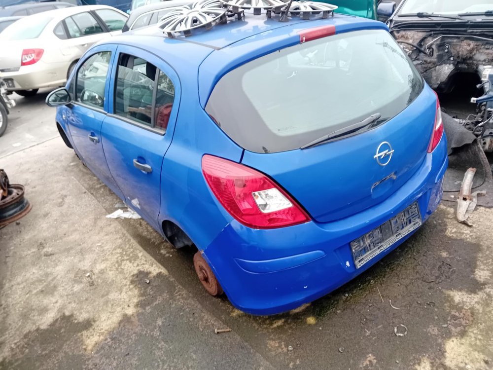 Opel Corsa D 1.2 ( Z12XEP ) 59kW r.2008 modrá Y285 na náhradní díly
