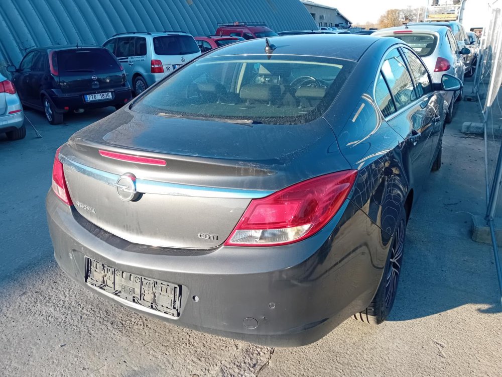 Opel Insignia 2.0 CDTI ( A20DTH ) 96kW r.2009 šedá Z177 na náhradní díly
