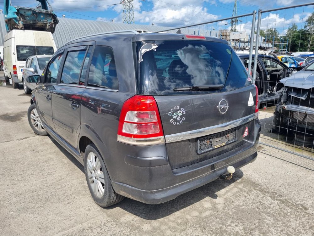 Opel Zafira B 1.6 CNG ( Z16XNT ) 110kW r.2009 šedá Z177 na náhradní díly