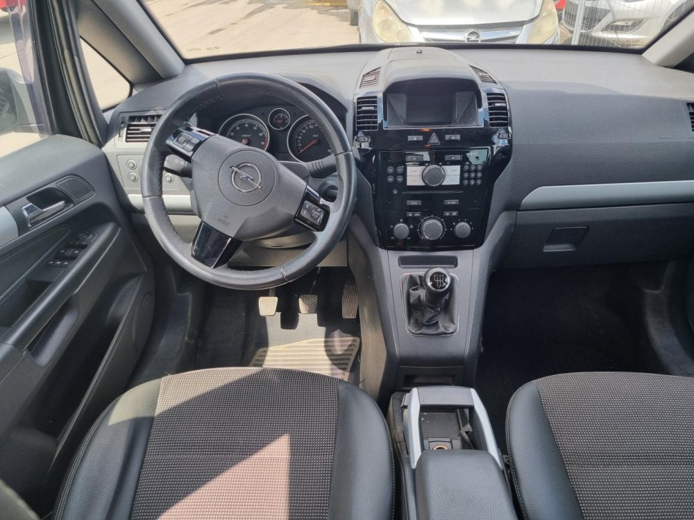 Opel Zafira B 1.6 CNG ( Z16XNT ) 110kW r.2009 šedá Z177 na náhradní díly