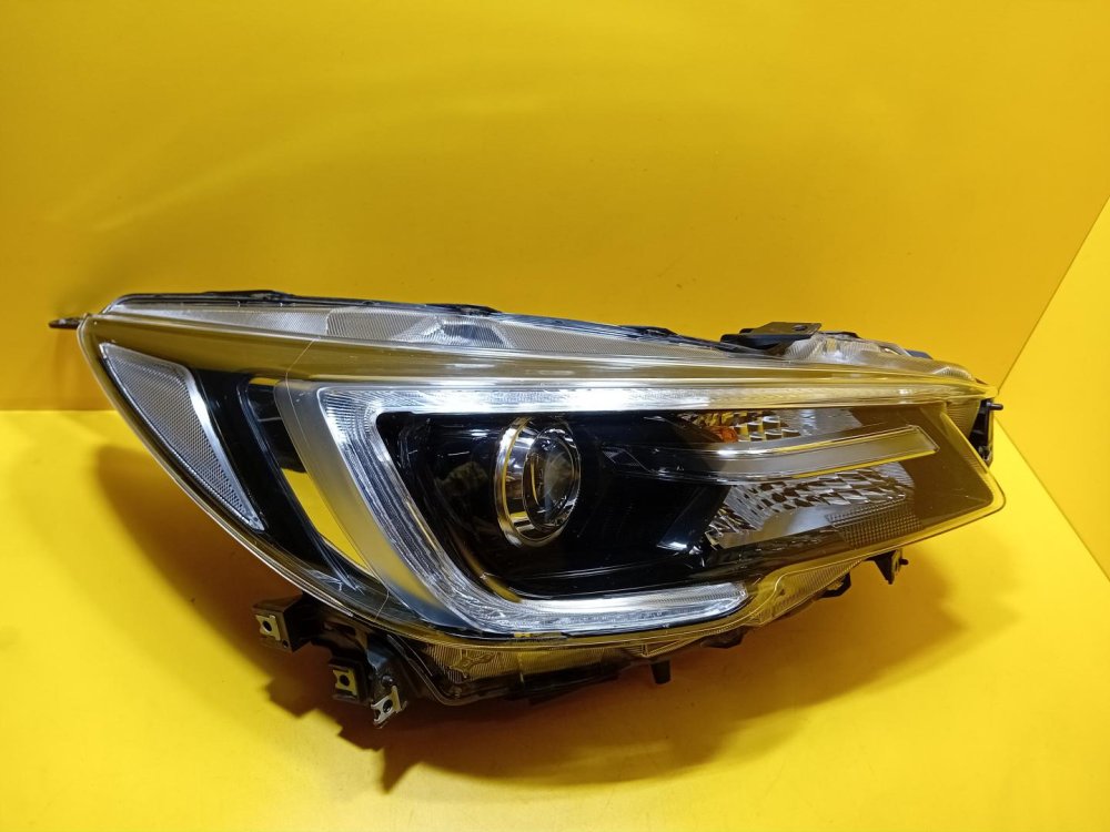 PRAVÉ PŘEDNÍ LED SVĚTLO SUBARU OUTBACK ( BS ) FACELIFT - 10951