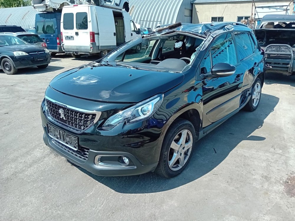 Peugeot 2008 Facelift 1.2 ( HM01 ) 60kW r.2018 černá na náhradní díly