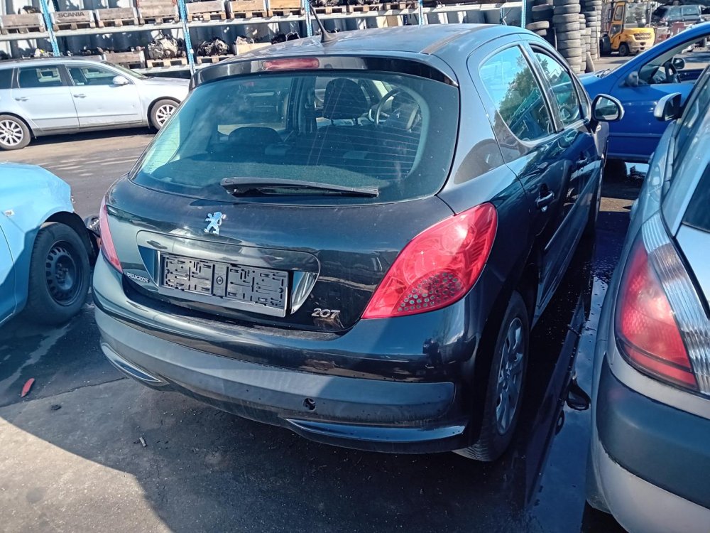 Peugeot 207 1.4 ( 8FS ) 70kW r.2007 černá na náhradní díly