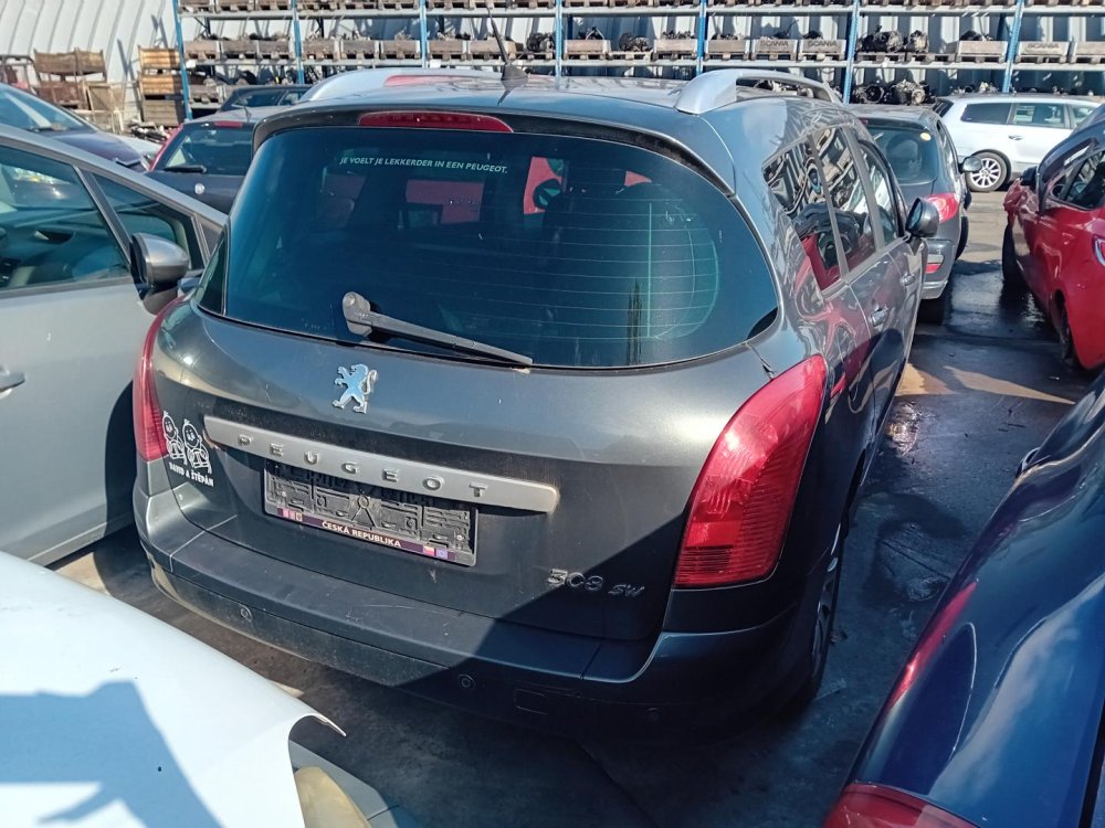 Peugeot 308 1.6 HDI ( 9HZ ) 80kW r.2009 šedá na náhradní díly