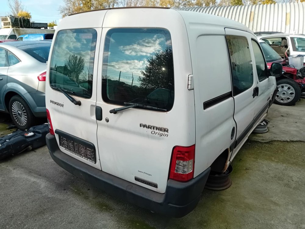 Peugeot Partner electric ( Y51 ) 42kW r.2011 na náhradní díly