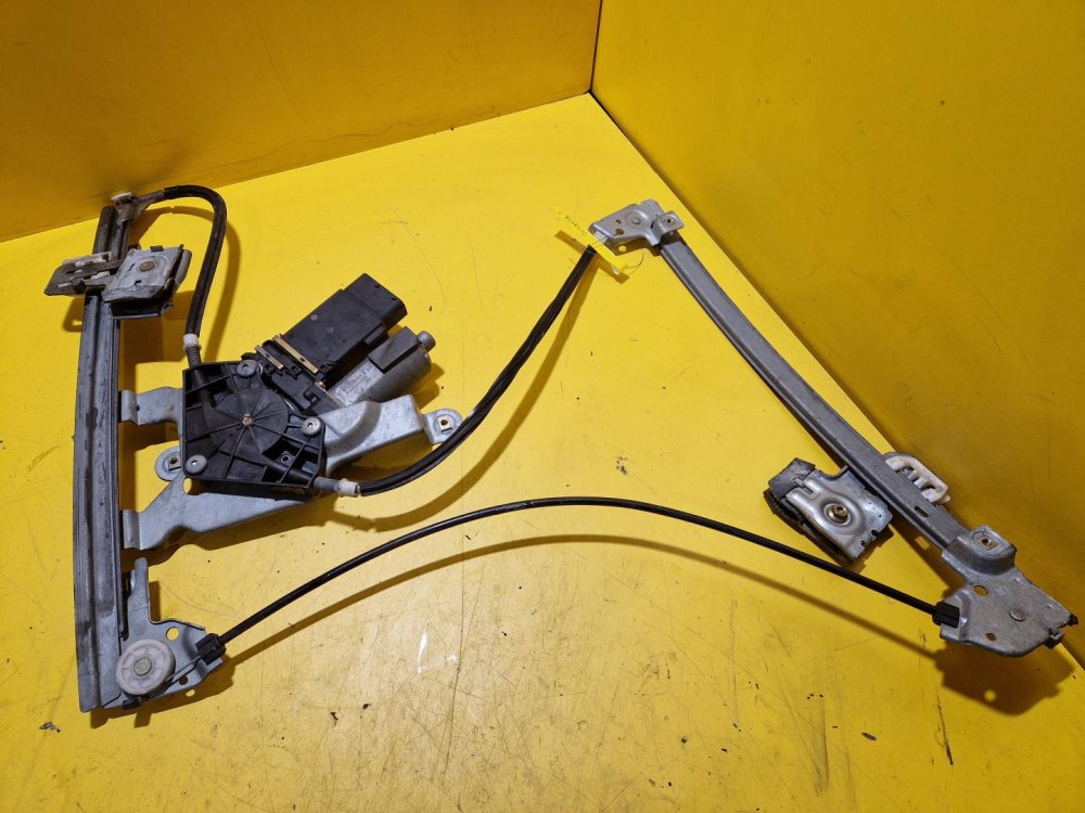 PRAVÁ PŘEDNÍ STAHOVAČKA OKNA S MOTORKEM 101448203 - ŠKODA OCTAVIA I - 18595 PRAVÁ PŘEDNÍ STAHOVAČKA OKNA S MOTORKEM 101448203 - ŠKODA OCTAVIA I - 18595