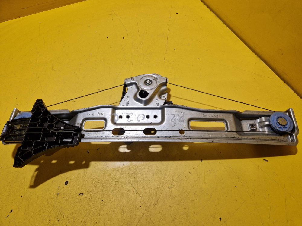 PRAVÁ ZADNÍ STAHOVAČKA OKNA 13260142 - OPEL ZAFIRA C - 18808 PRAVÁ ZADNÍ STAHOVAČKA OKNA 13260142 - OPEL ZAFIRA C - 18808