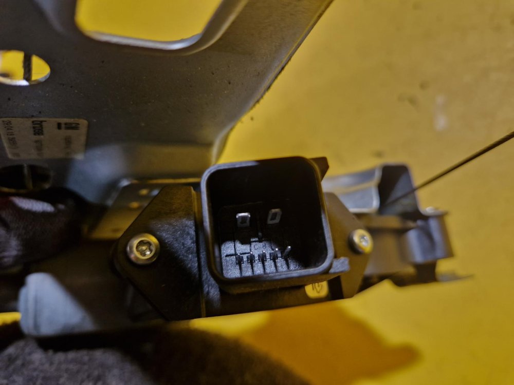 PRAVÁ ZADNÍ STAHOVAČKA OKNA 13260142 - OPEL ZAFIRA C - 18808 PRAVÁ ZADNÍ STAHOVAČKA OKNA 13260142 - OPEL ZAFIRA C - 18808