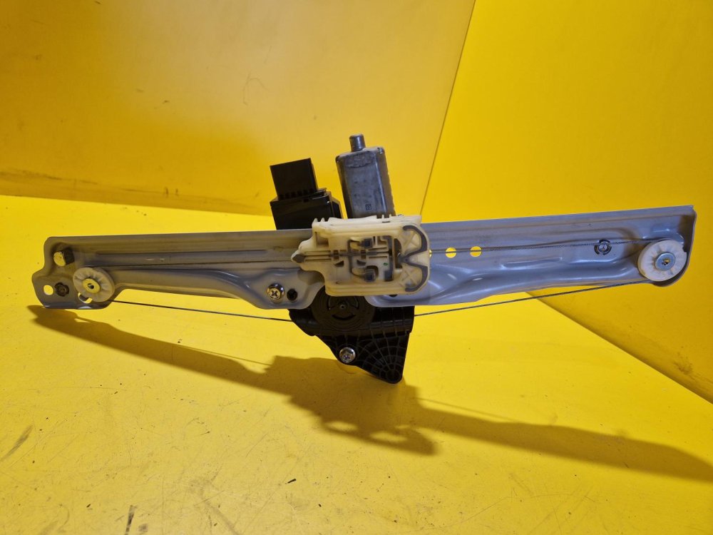 PRAVÁ ZADNÍ STAHOVAČKA OKNA S MOTORKEM  20200901 OPEL CROSSLAND - 18244