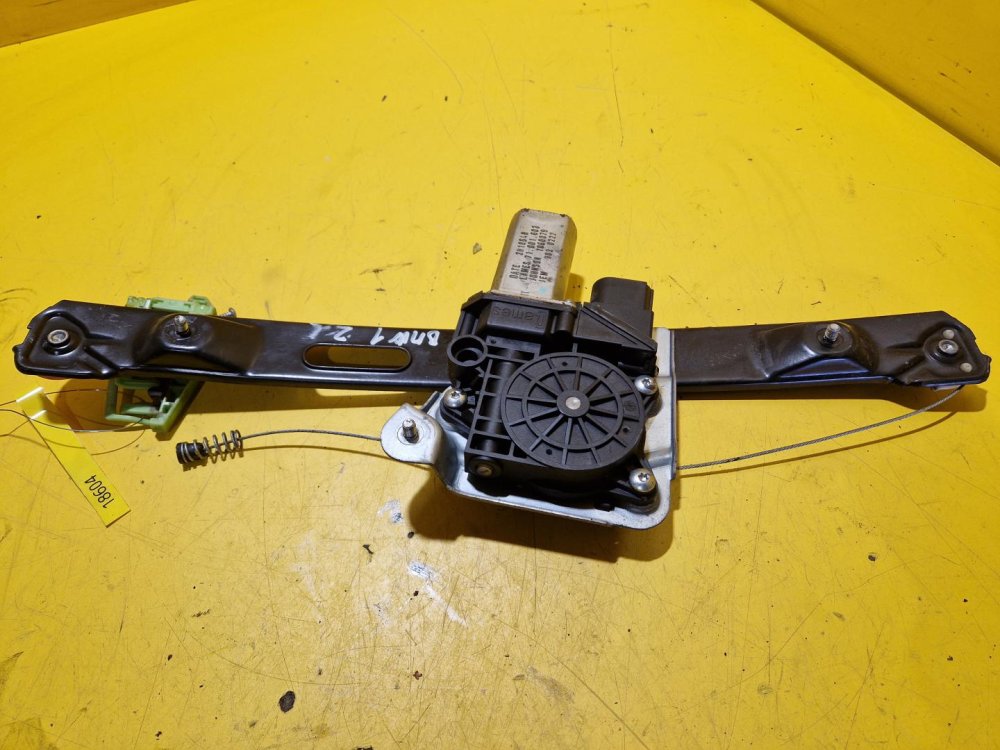 PRAVÁ ZADNÍ STAHOVAČKA OKNA S MOTORKEM 71001603 - BMW 1 E87 (2003-2011) - 18604 PRAVÁ ZADNÍ STAHOVAČKA OKNA S MOTORKEM 71001603 - BMW 1 E87 (2003-2011) - 18604