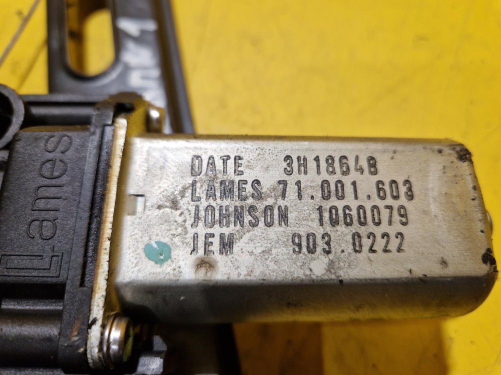 PRAVÁ ZADNÍ STAHOVAČKA OKNA S MOTORKEM 71001603 - BMW 1 E87 (2003-2011) - 18604 PRAVÁ ZADNÍ STAHOVAČKA OKNA S MOTORKEM 71001603 - BMW 1 E87 (2003-2011) - 18604