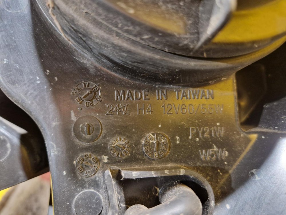 PRAVÉ PŘEDNÍ SVĚTLO CITROEN BERLINGO / PEUGEOT PARTNER FACELIFT - 20135 PRAVÉ PŘEDNÍ SVĚTLO CITROEN BERLINGO / PEUGEOT PARTNER FACELIFT - 20135