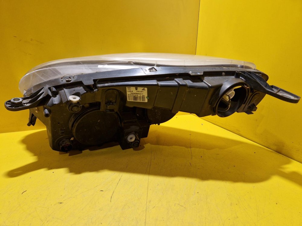 PRAVÉ PŘEDNÍ SVĚTLO FIAT DOBLO II (263) / OPEL COMBO D - 18967 PRAVÉ PŘEDNÍ SVĚTLO FIAT DOBLO II (263) / OPEL COMBO D - 18967