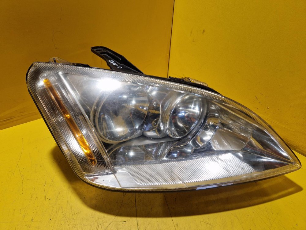 PRAVÉ PŘEDNÍ SVĚTLO FORD FOCUS C-MAX (DM2) - 19376