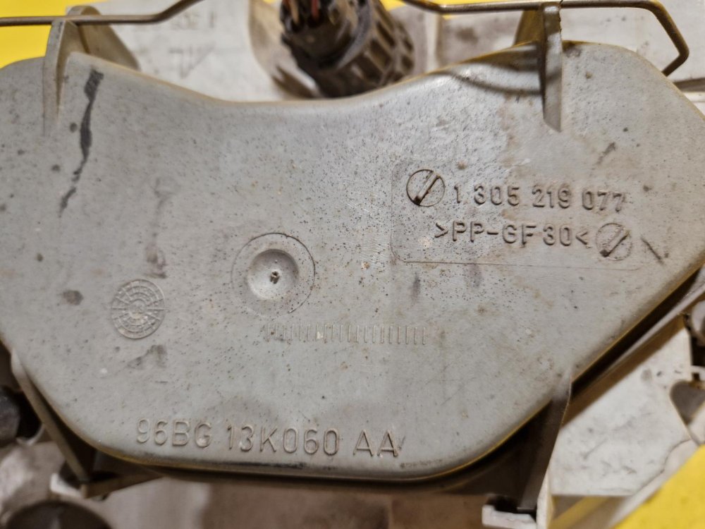 PRAVÉ PŘEDNÍ SVĚTLO GAZ GAZELLE II (2002-2013) - 18942