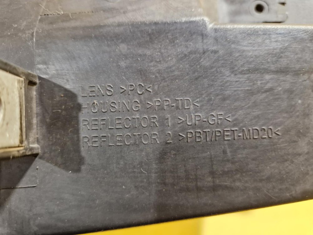 PRAVÉ PŘEDNÍ SVĚTLO KIA CEED I (ED), PRO CEED I (ED), FACELIFT - 18721